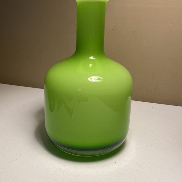 Two Tone Green and White Handblown Glass Vase - Picture 5 of 6